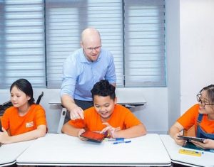 Giải pháp thuê gia sư Tiếng Anh lớp 7 giỏi cho con tại Hà Nội